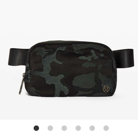 Lululemon Everywhere Belt Bag ECU - Picture 2 of 5